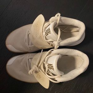Nike Kyrie Flaptrap 3